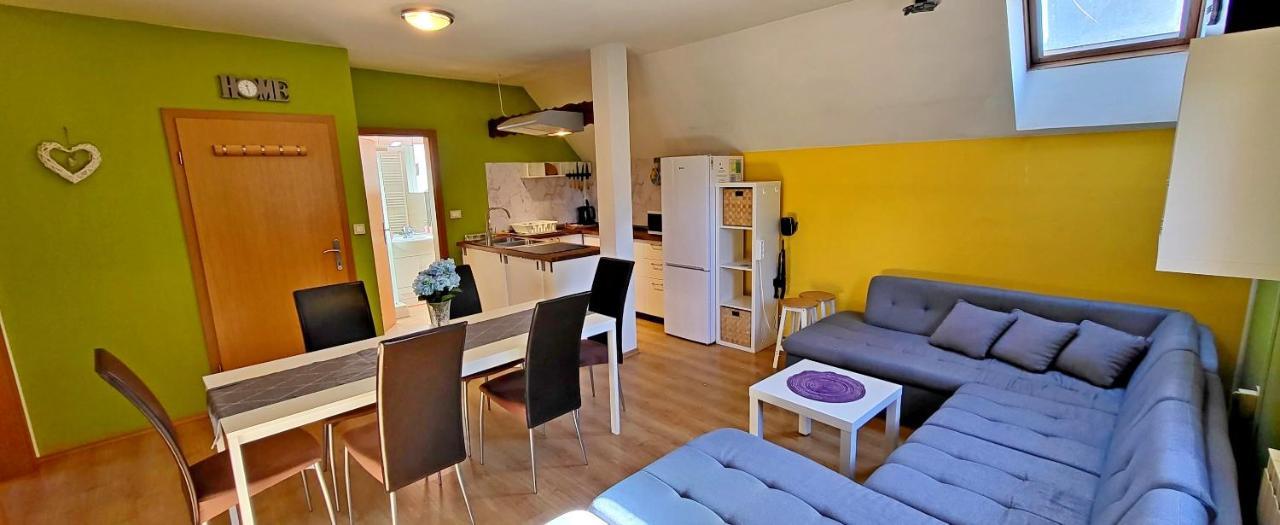 בובק Simonai Apartment מראה חיצוני תמונה