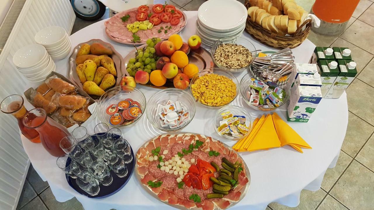 בובק Simonai Apartment מראה חיצוני תמונה